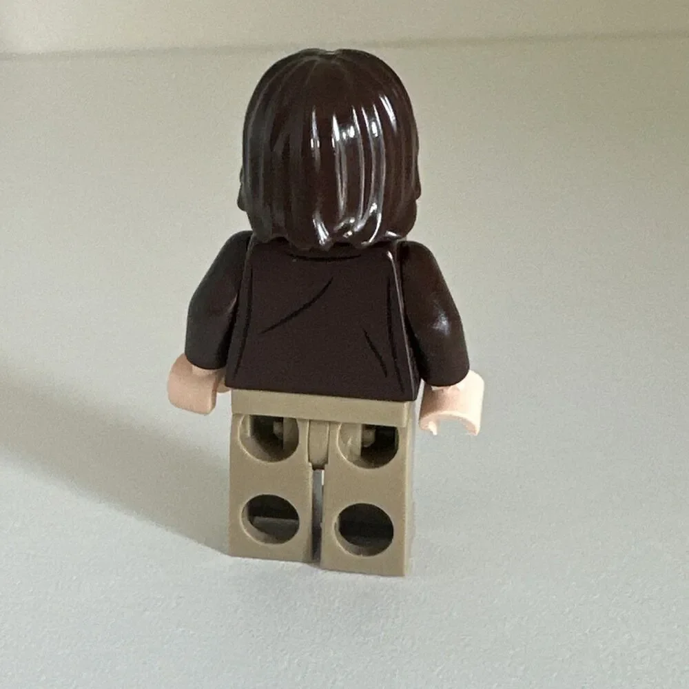 Lego selling from